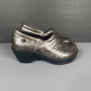 Nursemates Pillowtop Clogs Women’s Size‎ 6.5 M Comfy Cute Shoes
